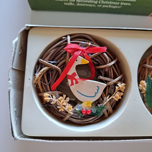 Vintage Set Of 3 Handmade Decorative Holiday Christmas Ornaments Collectible - Picture 4 of 10